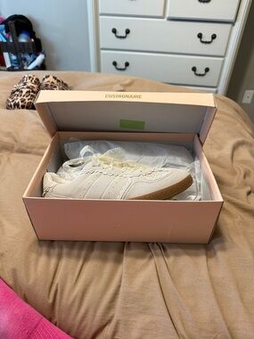 Cushionaire Women's Ivory Athletic Sneakers